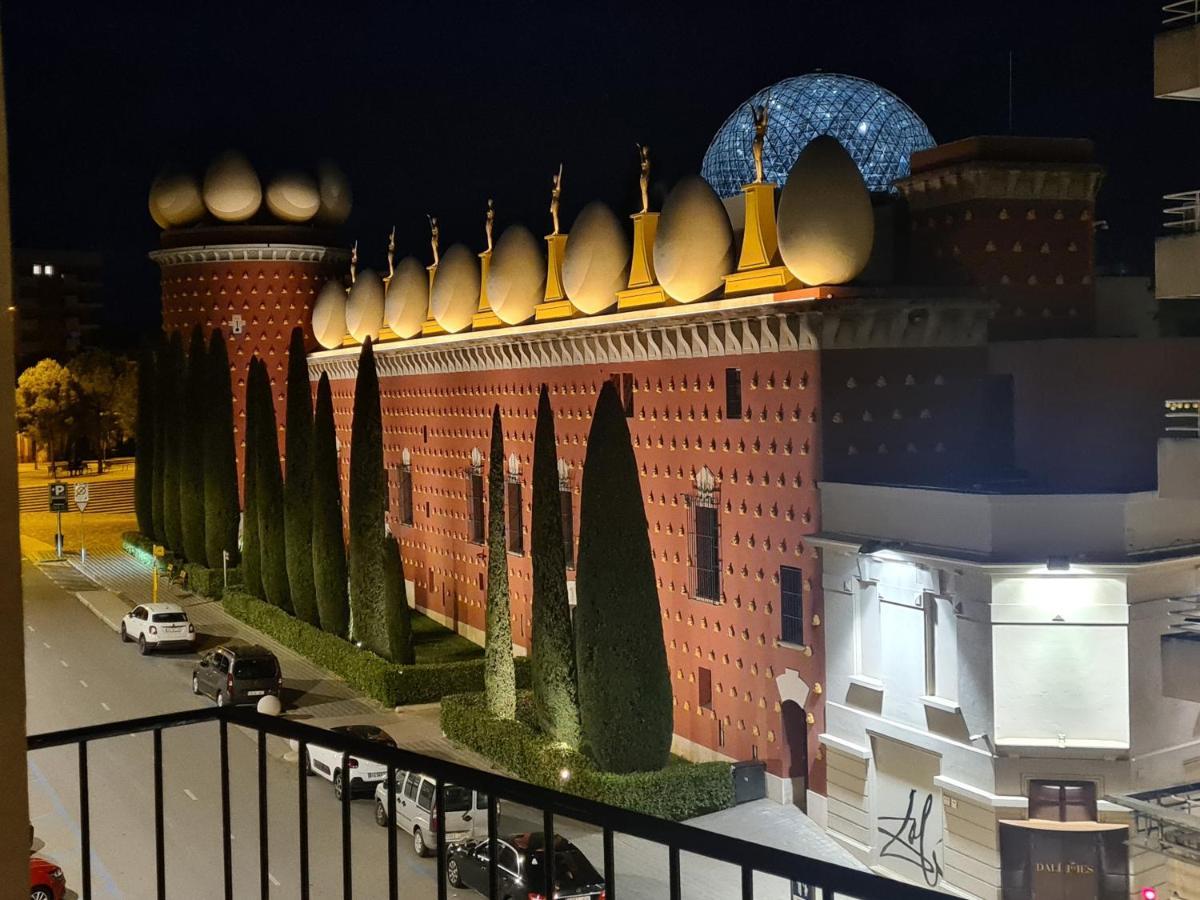 Apartamentos Enfrente Del Museo Dali Figueres  Pokój zdjęcie